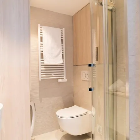 Apartman 1-br Sea View Terrace & Parking *