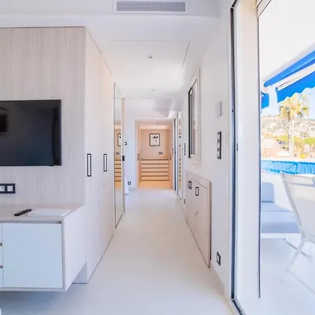 Apartman 1-br Sea View Terrace & Parking *