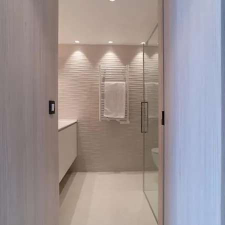 1-br Sea View Terrace & Parking *