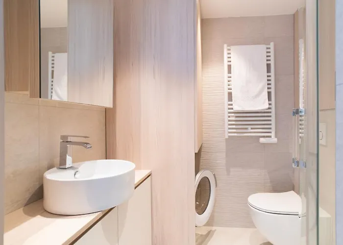 1-br Sea View Terrace & Parking * كان