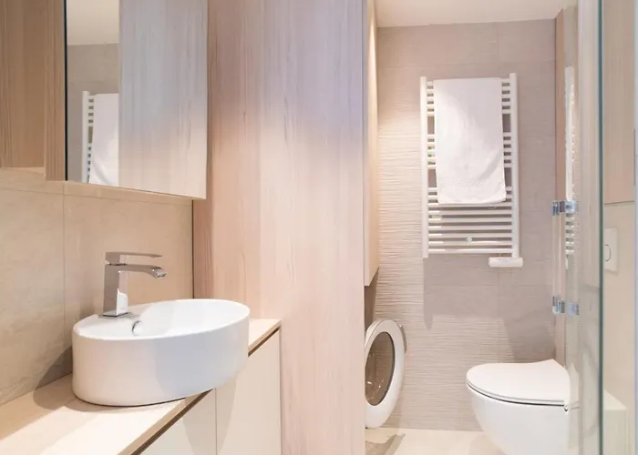 1-br Sea View Terrace & Parking *