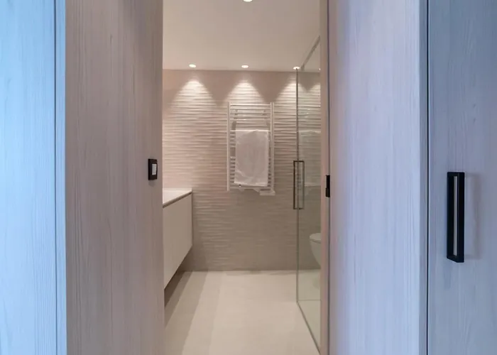 1-br Sea View Terrace & Parking *