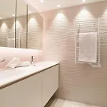 Апартаменты 1-br Sea View Terrace & Parking Канны